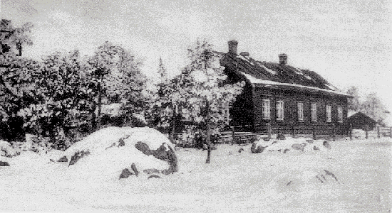 Eero Suomalaisen talo talvella