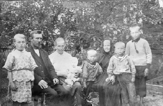 Tahvo Piispan perhe 1923